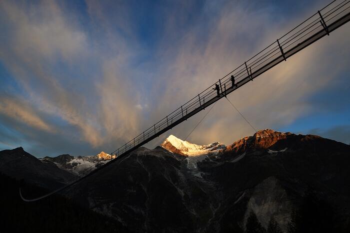 The Skiarea Test awarded the Charles Kuonen Suspension Bridge gold in the categories 