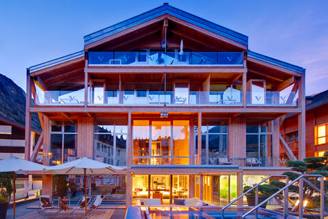 Elf Zermatter Hotels von Karl Wild ausgezeichnet (1)