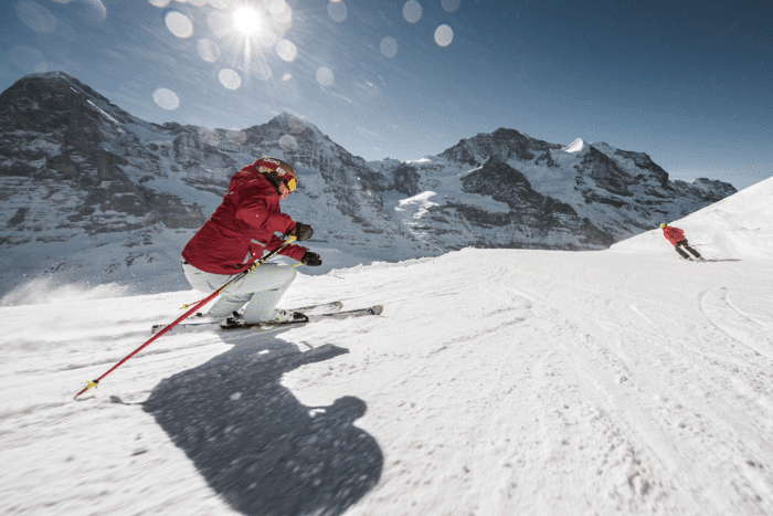 Discounted skiing in front of Eiger, Mönch and Jungfrau.