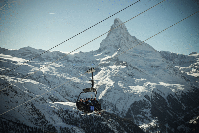 From 3 December 2022: 110 kilometres of runs open in the Matterhorn Ski Paradise